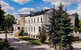 Dwór Skrzynki